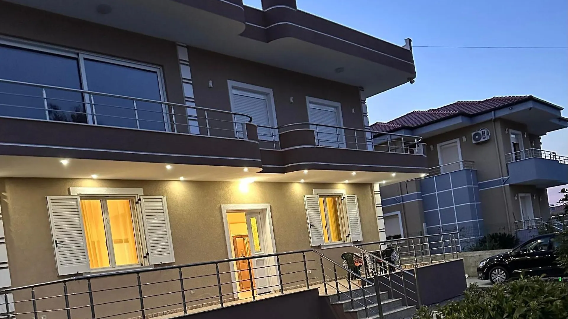 Villa Leandro Fier Arnavutluk